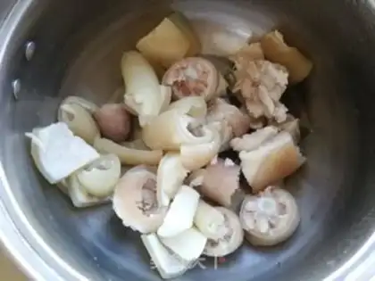 Make radish hairy tail step 2