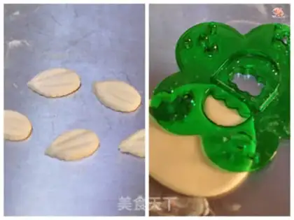 Make Chickencakes and buns step 5