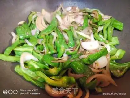 Make Onion pepper roast beef step 4