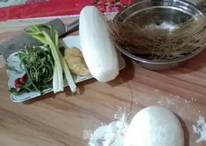 Make radish and pink buns step 4