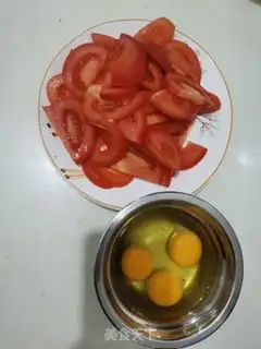 Make Tomato fried eggs step 0