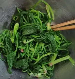 Make Garlic spinach step 2