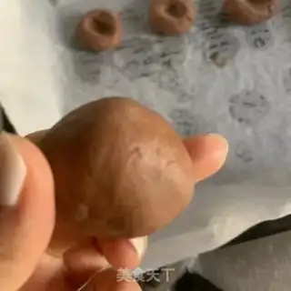 Make Spider crackers step 12