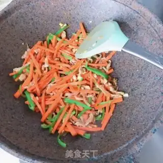 Make Carrot and skinny meat step 6