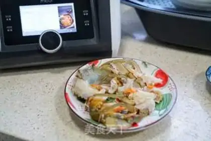 Make Fresh steaming fan crabs step 1