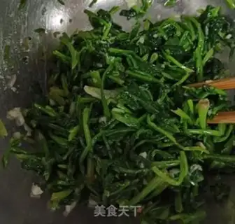 Make Garlic spinach step 7