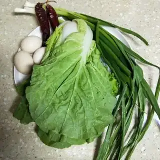 Make The cabbage egg step 0