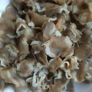 Make Onion fried lamb rolls step 3