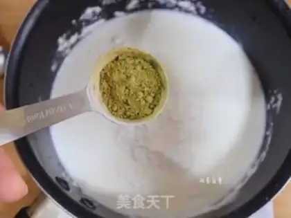 Make A little tea and milk step 1