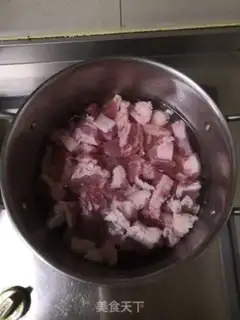 Make Clear the radish beef step 1