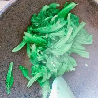 Make Garlic lettuce step 3