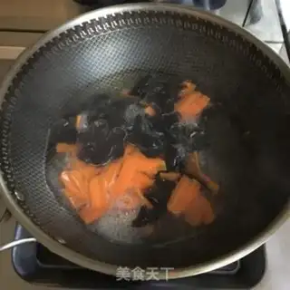 Make Pyramids for eggs step 0