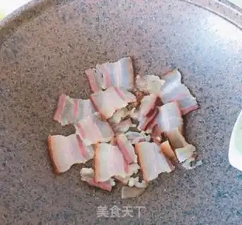 Make Onions for meat step 1