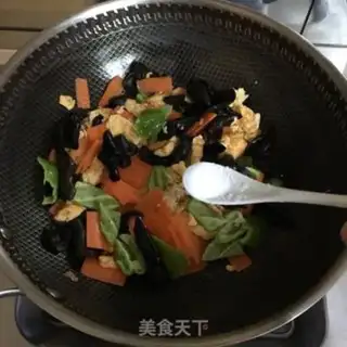 Make Pyramids for eggs step 3