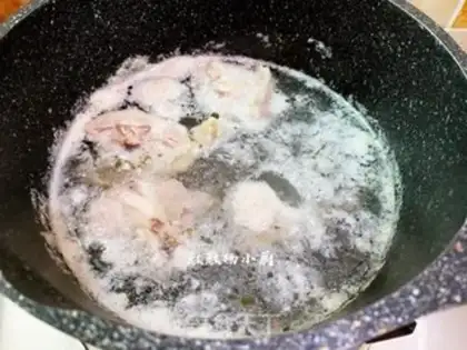 Make Powder chicken soup step 2