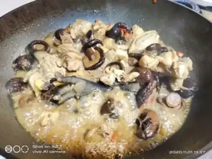 Make Bean petal sauce for mushroom chicken step 6