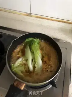 Make Meatball red soup noodles step 3
