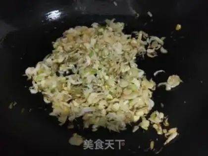 Make Shrimp skin and chili pepper step 5