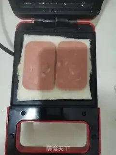 Make Ham pine sandwich step 2