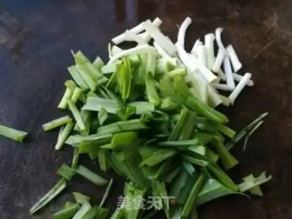 Make Garlic sprouts step 2