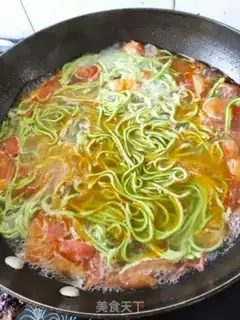 Make Tomato meatball noodles step 5