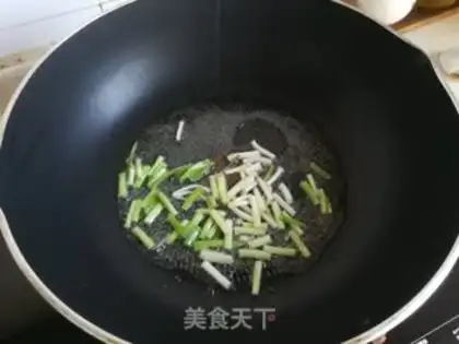 Make Garlic sprouts step 3