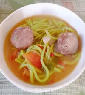 Make Tomato meatball noodles step 6