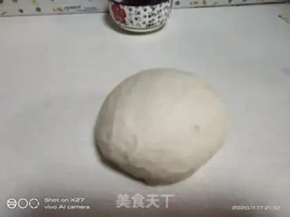 Make Potato-coloured buns step 0