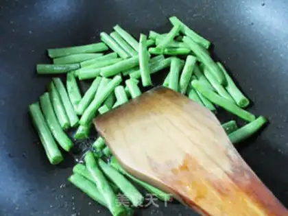 Make Fresh intestines. Four season beans step 2