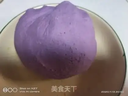 Make Potato-coloured buns step 3