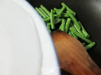 Make Fresh intestines. Four season beans step 3