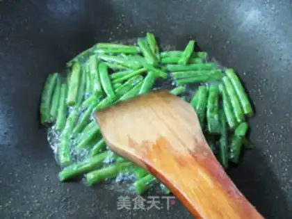 Make Fresh intestines. Four season beans step 4