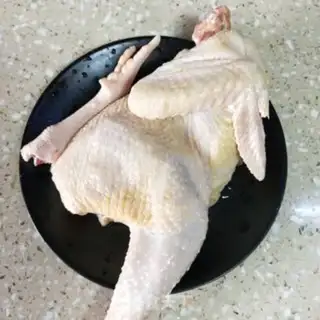 Make A chicken stew with yellow broccoli step 0