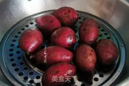 Make Steamed potatoes step 1