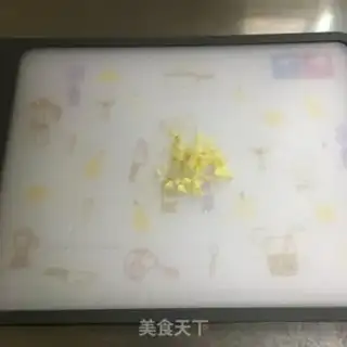 Make Eggs mixed with a chrysanthemum step 2