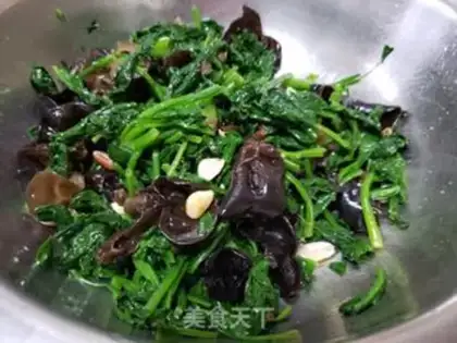 Make Spinach chords step 4