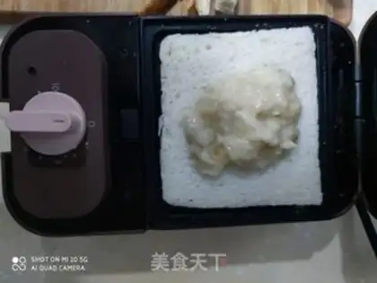 Make Banana sandwich step 3