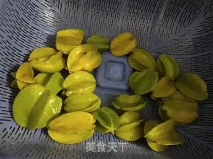 Make Sour peach water step 1