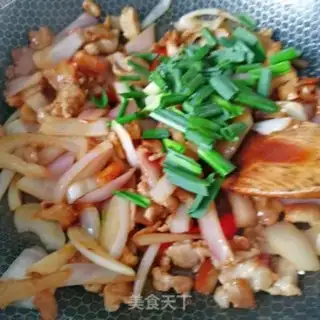 Make Onion fried meat step 6
