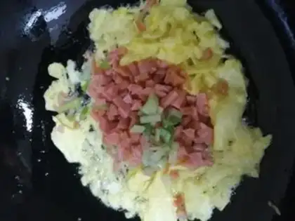 Make Sausage fried rice step 2