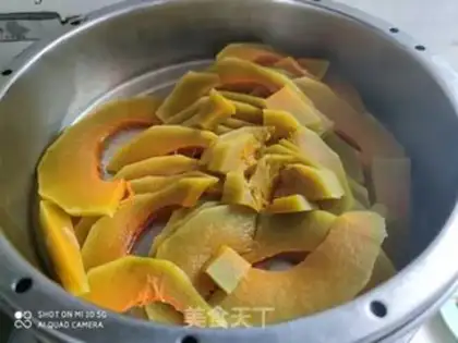 Make Pumpkin rice cake step 1
