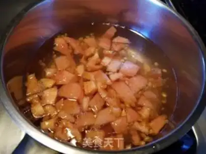 Make Tomato, sea mushroom, eggflower soup step 2