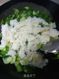 Make A green egg fried rice step 4