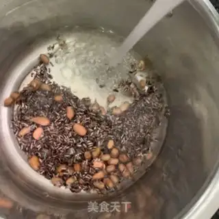 Make Black rice peanut porridge step 2