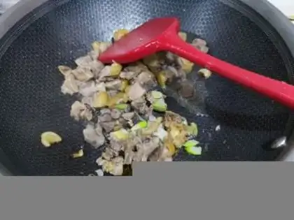 Make Chicken-legged potatoes and mushrooms step 7