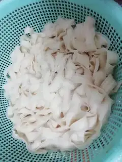Make Scratch noodles step 1