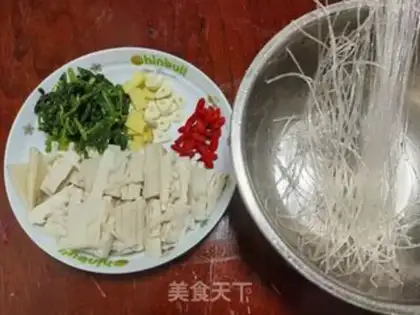 Make Snow pickle soup step 0