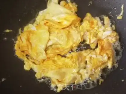 Make Carrot spinach egg fried river powder step 5