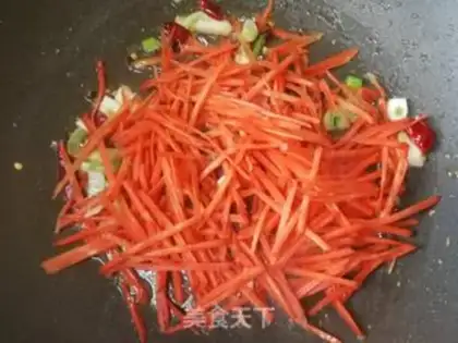 Make Carrot spinach egg fried river powder step 7