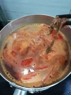 Make Tomato cheese and egg soup step 4